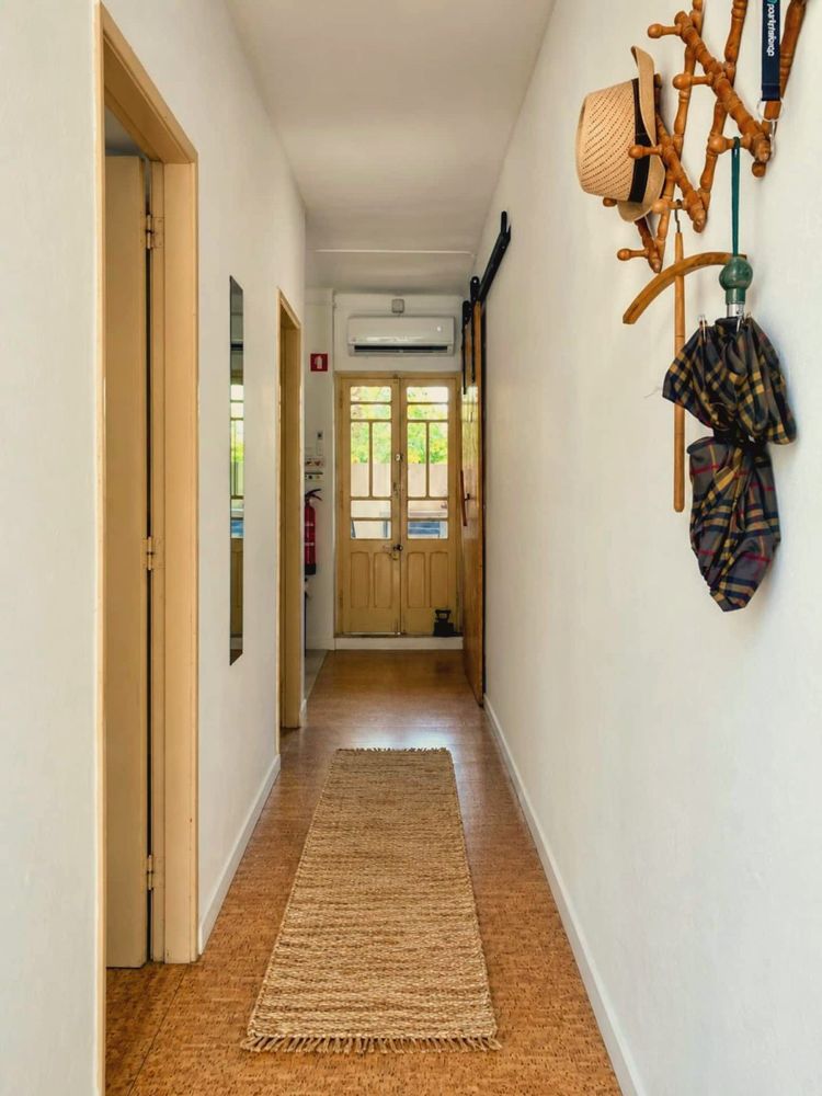 The hallway to the garden