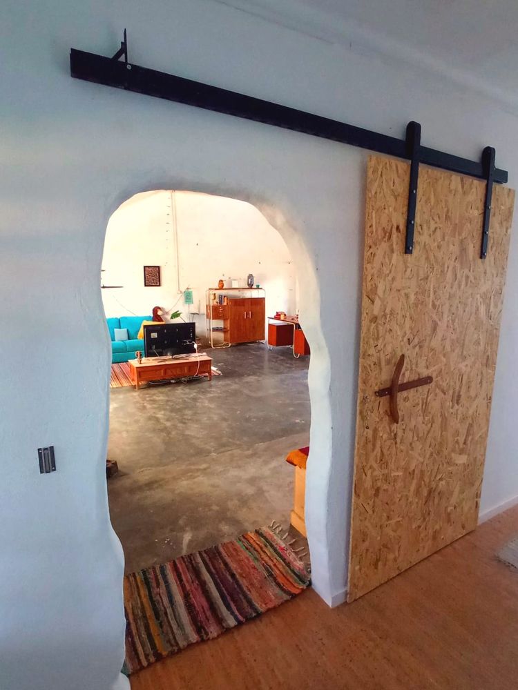 The arched doorway to the lounge